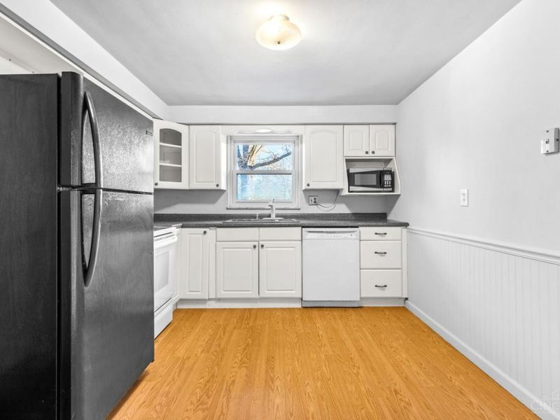 1150 Berdova Drive, Miami Twp, OH 45150 Photo 9