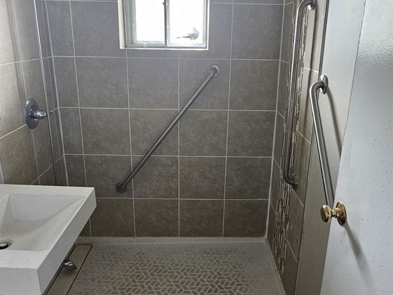 1275 Frost Court, Springfield Twp., OH 45231 Photo 3