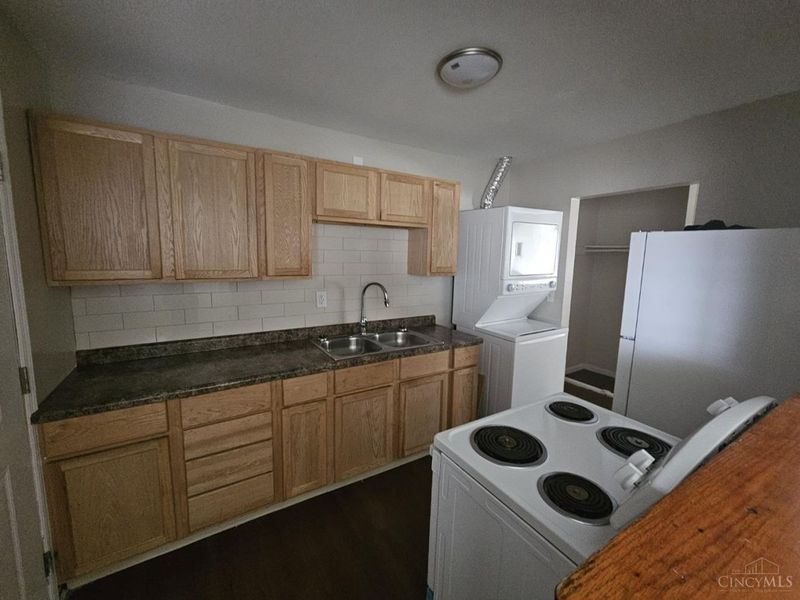 1275 Frost Court, Springfield Twp., OH 45231 Photo 9