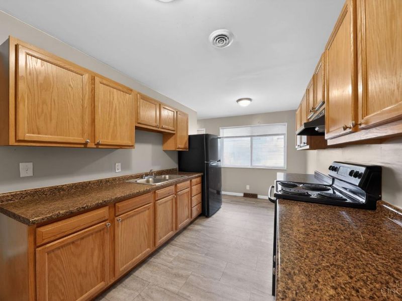 7943 Glenorchard Drive, Cincinnati, OH 45237 Photo 9