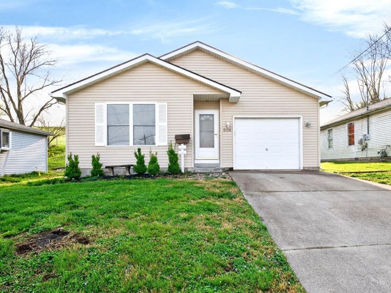 504 Pauline Drive, South Lebanon, OH 45065 Photo 1