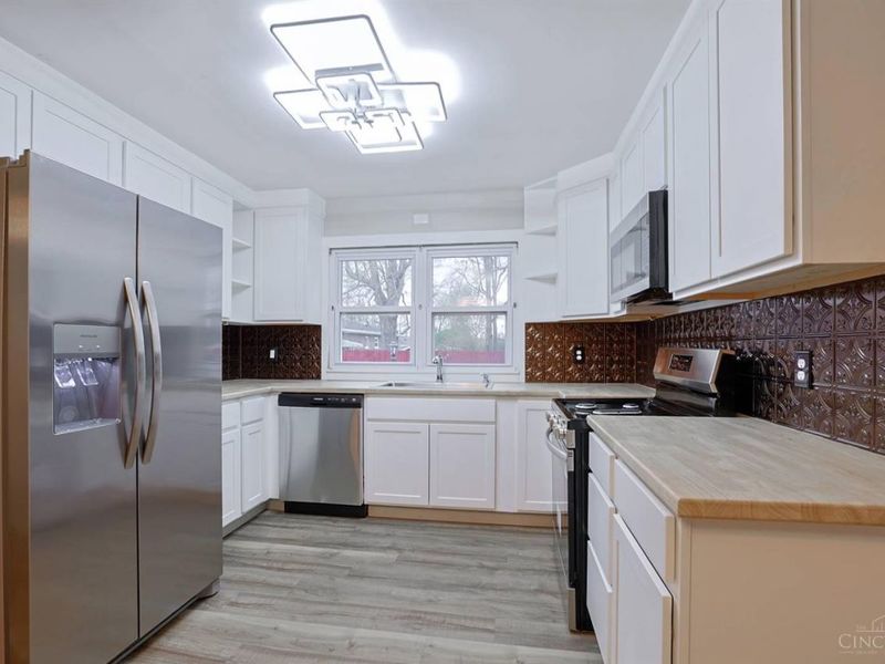 3947 Farrow Drive, Union Twp, OH 45245 Photo 12