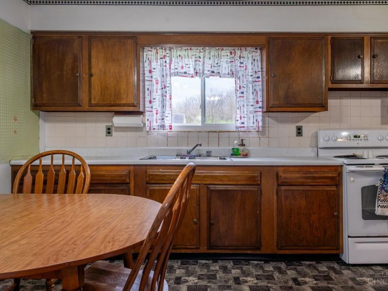 6960 W Elkton Gifford Road, Gratis Twp, OH 45064 Photo 6