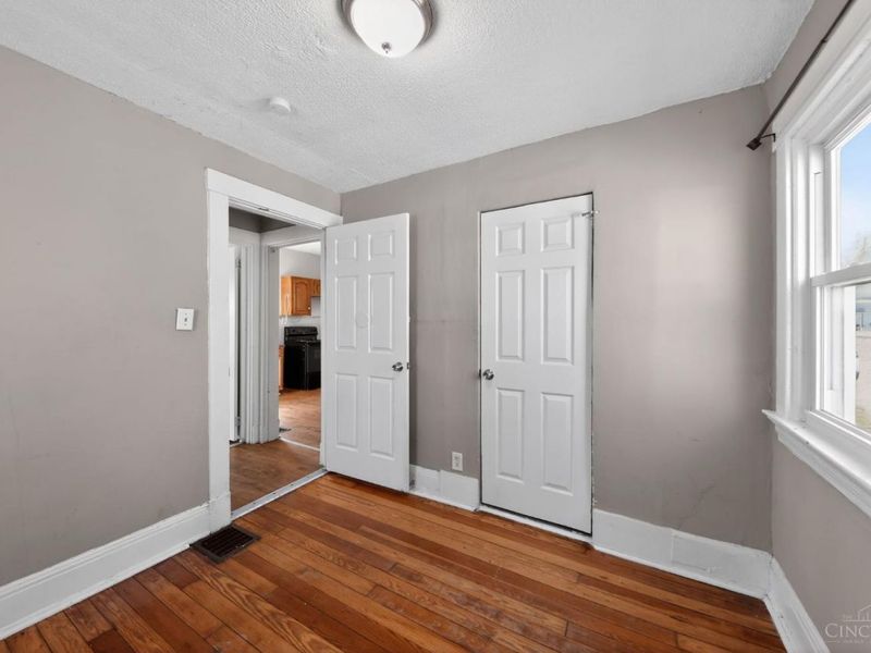 206 W 69th Street, Cincinnati, OH 45216 Photo 17