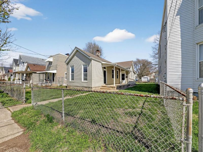 206 W 69th Street, Cincinnati, OH 45216 Photo 2