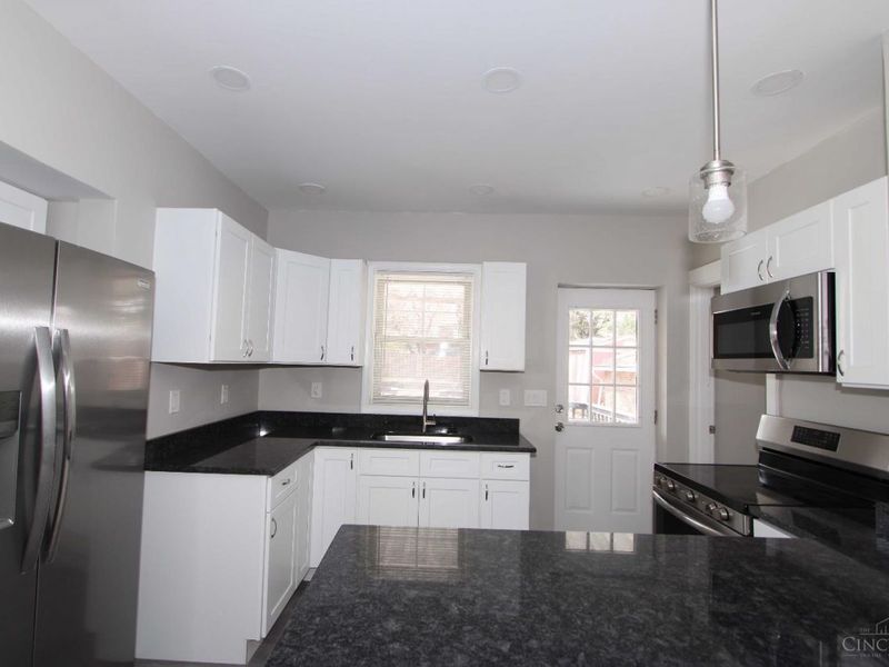 3837 Iona Avenue, Cincinnati, OH 45213 Photo 4