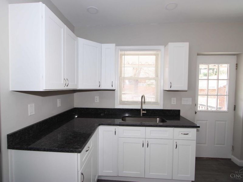 3837 Iona Avenue, Cincinnati, OH 45213 Photo 7