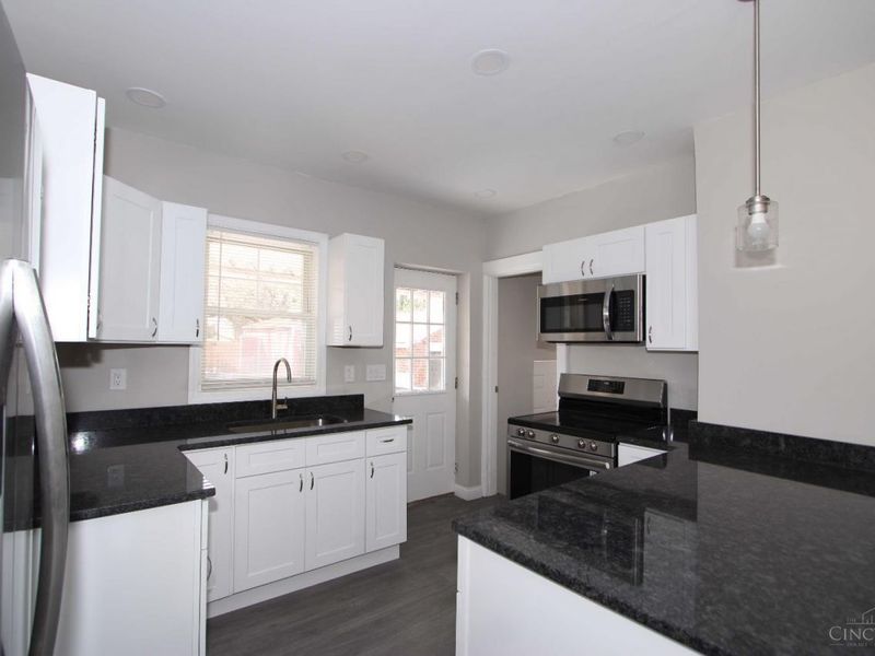 3837 Iona Avenue, Cincinnati, OH 45213 Photo 8