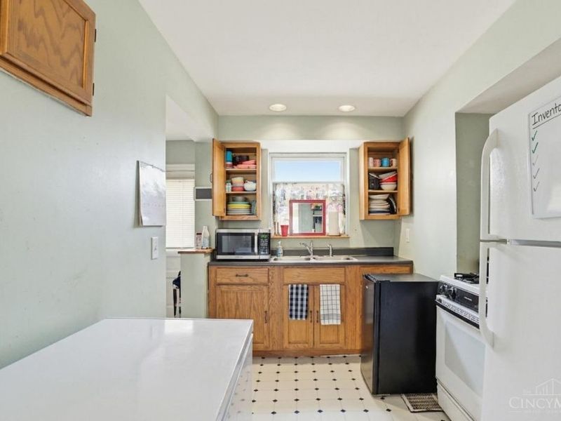 2034 Sundale Avenue, Cincinnati, OH 45239 Photo 4