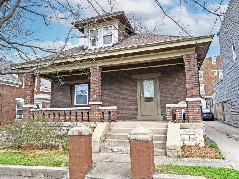 336 Warner Street, Cincinnati, OH 45219 Photo 3