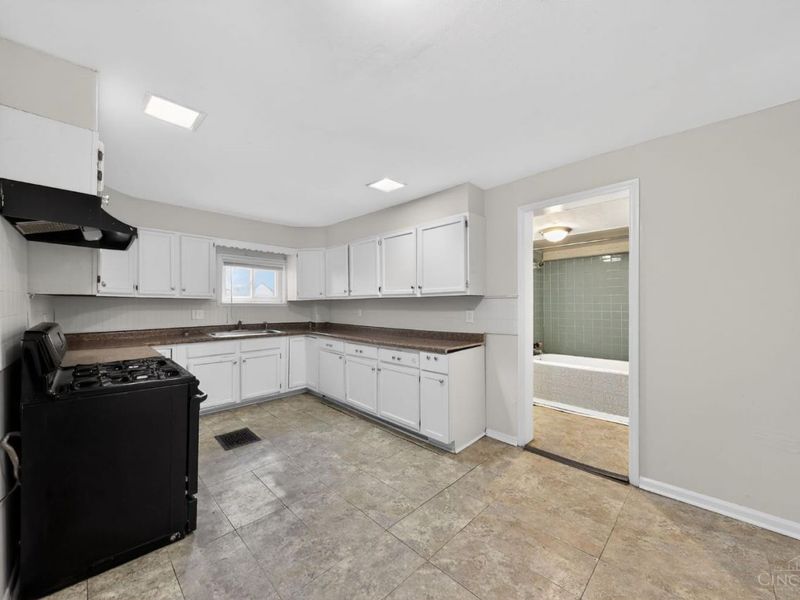 1954 Maple Avenue, Norwood, OH 45212 Photo 12