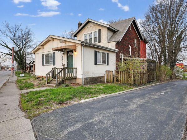 8627 Reading Road, Reading, OH 45215