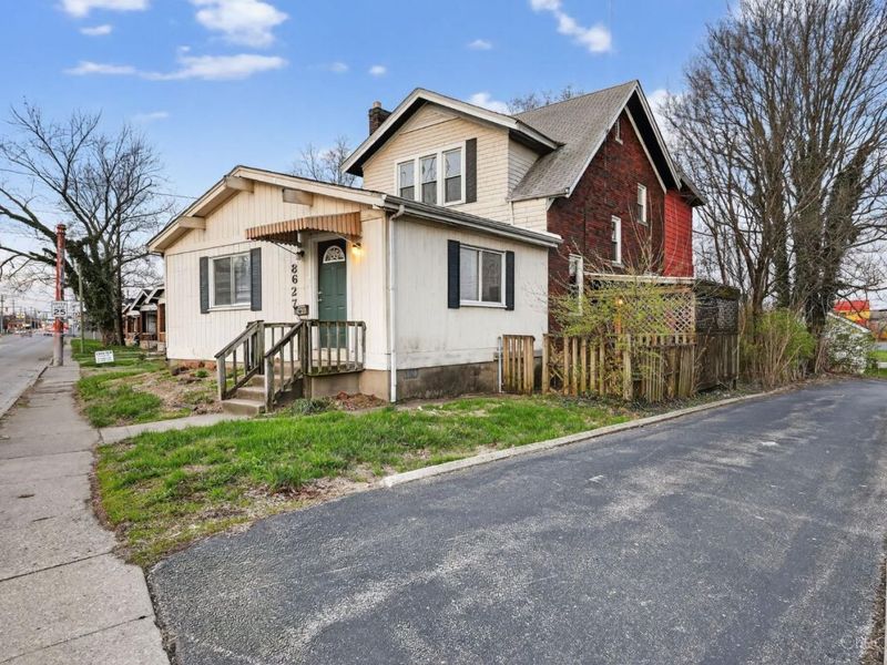 8627 Reading Road, Reading, OH 45215 Photo 1