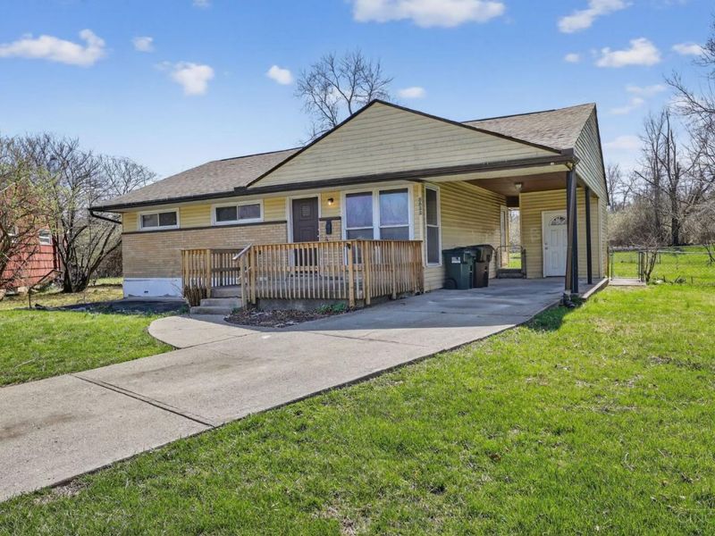 8844 Ebro Court, Springfield Twp., OH 45231 Photo 2