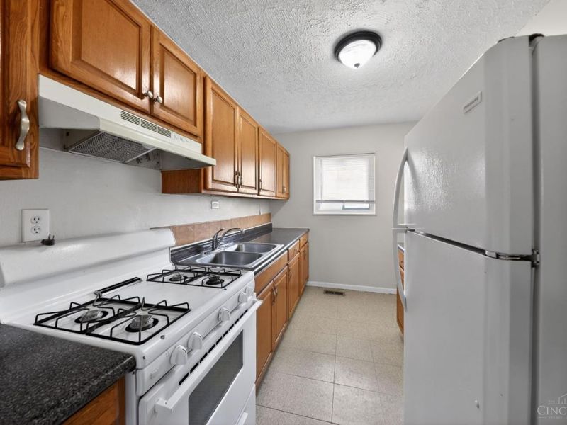 8844 Ebro Court, Springfield Twp., OH 45231 Photo 9