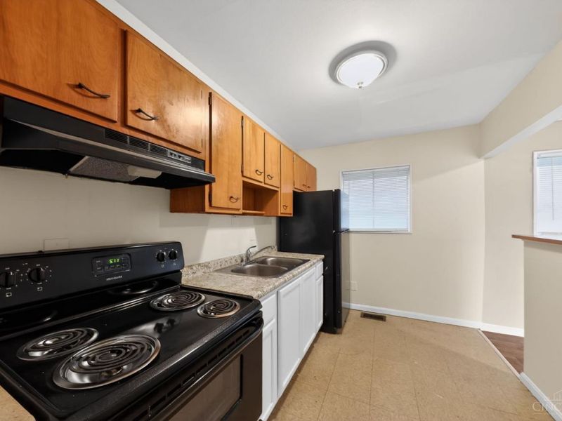 8845 Ebro Court, Springfield Twp., OH 45231 Photo 11