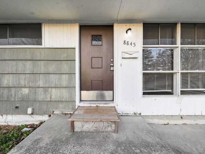 8845 Ebro Court, Springfield Twp., OH 45231 Photo 4