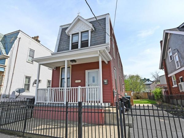 2962 Henshaw Avenue, Cincinnati, OH 45225