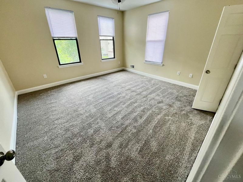 2962 Henshaw Avenue, Cincinnati, OH 45225 Photo 13