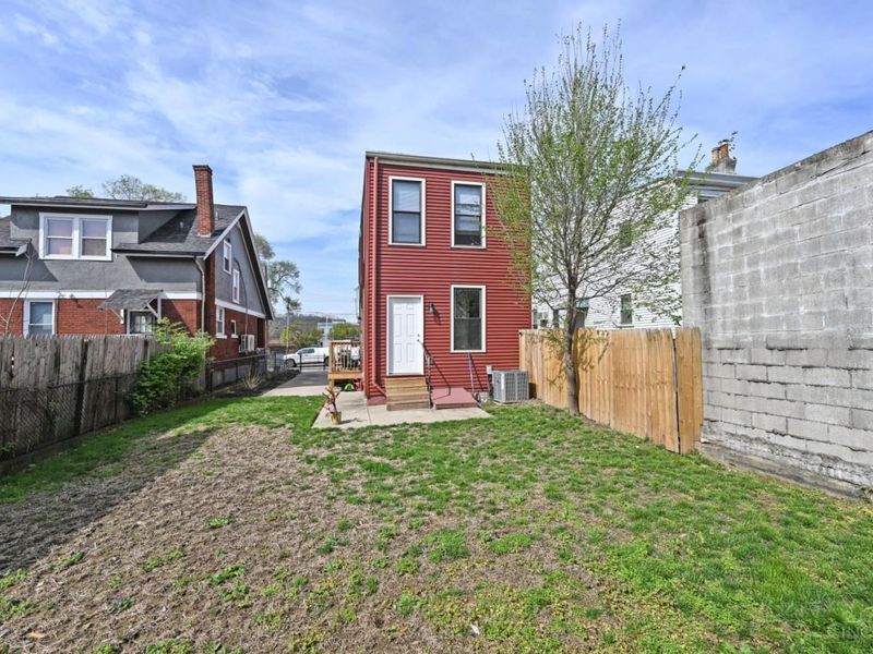 2962 Henshaw Avenue, Cincinnati, OH 45225 Photo 8