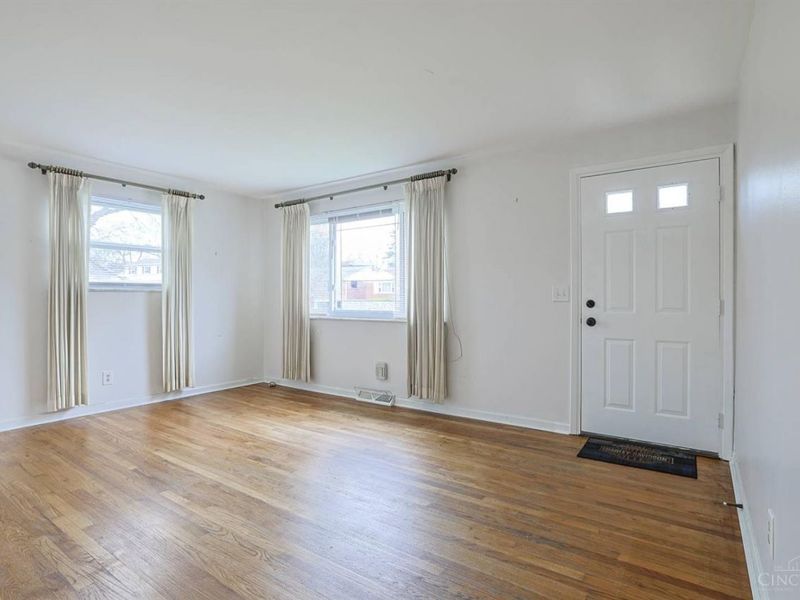 3875 Woodsong Drive, Cincinnati, OH 45251 Photo 3