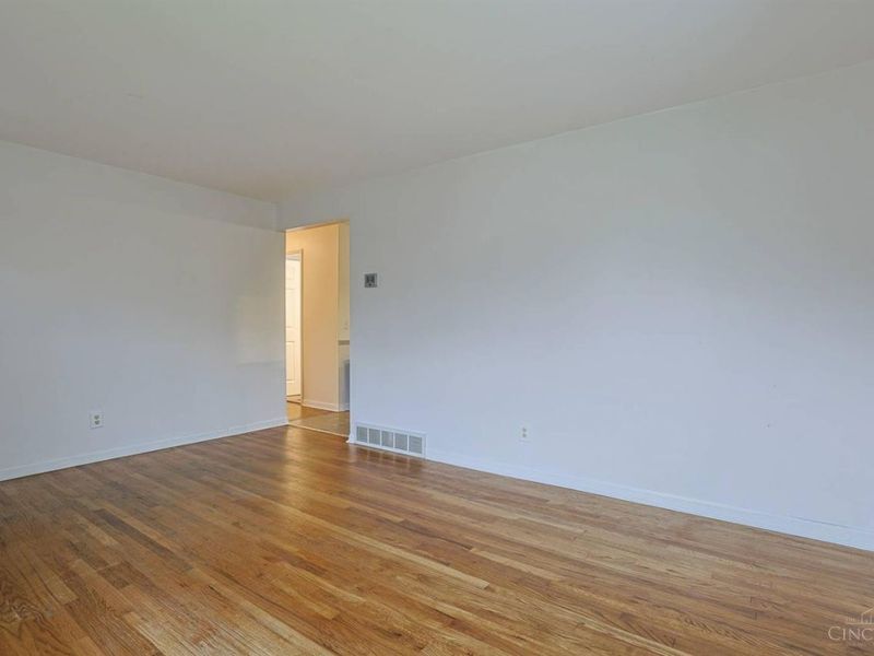 3875 Woodsong Drive, Cincinnati, OH 45251 Photo 5