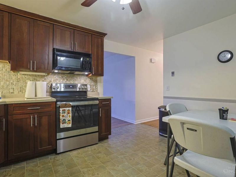 3875 Woodsong Drive, Cincinnati, OH 45251 Photo 9