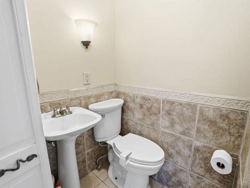 37 Hereford Street, Cincinnati, OH 45216 Photo 18