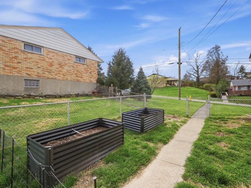 3916 Ridgecombe Drive, Green Township, OH 45248 Photo 50