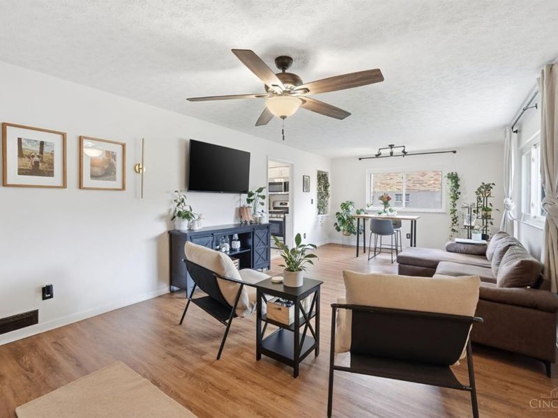 3916 Ridgecombe Drive, Green Township, OH 45248 Photo 8