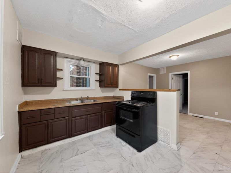 1625 Joseph Court, North College Hill, OH 45231 Photo 10