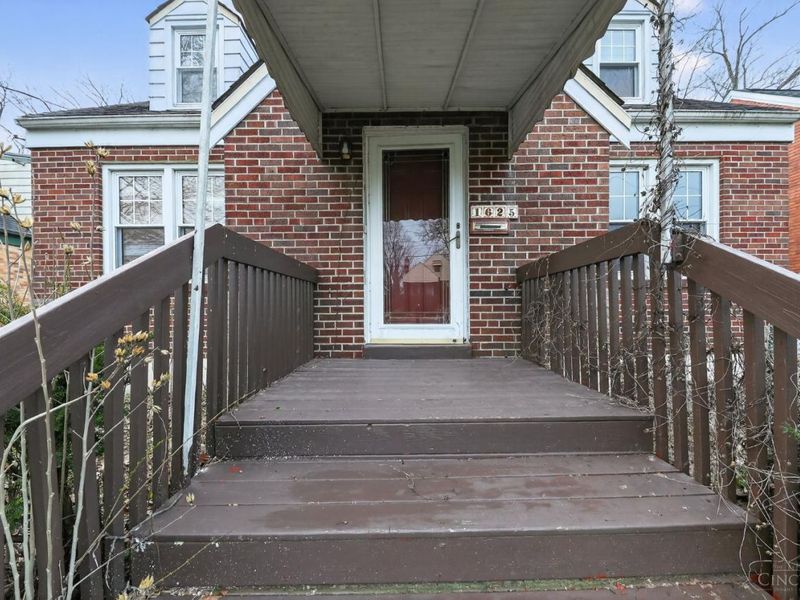 1625 Joseph Court, North College Hill, OH 45231 Photo 4