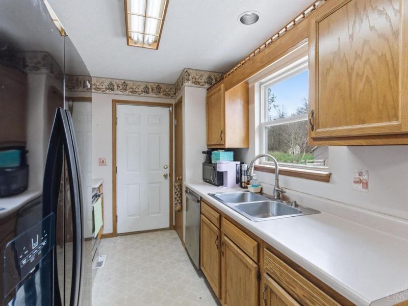 8747 Waynes Way, Harlan Twp, OH 45107 Photo 10