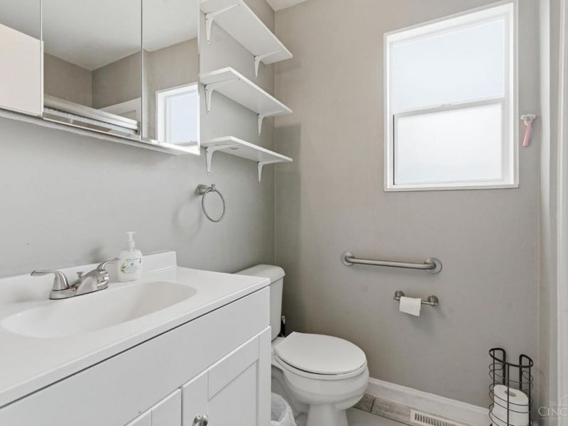 8747 Waynes Way, Harlan Twp, OH 45107 Photo 18