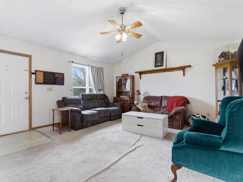 8747 Waynes Way, Harlan Twp, OH 45107 Photo 5