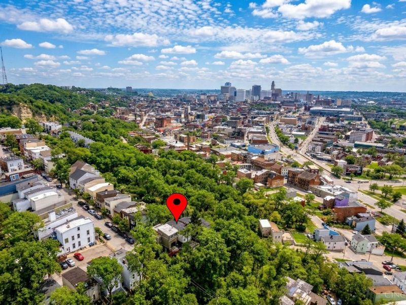 2169 Sohn Street, Cincinnati, OH 45219 Photo 2