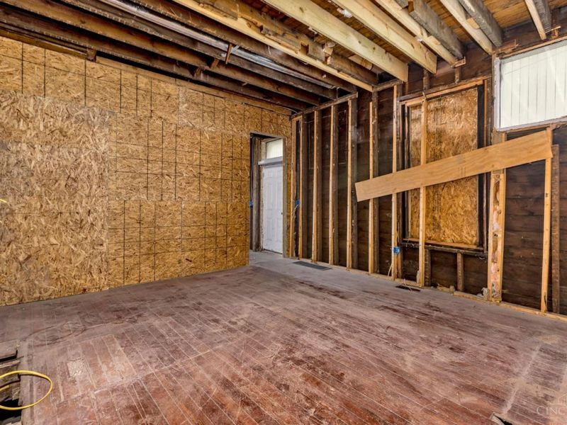 2169 Sohn Street, Cincinnati, OH 45219 Photo 3