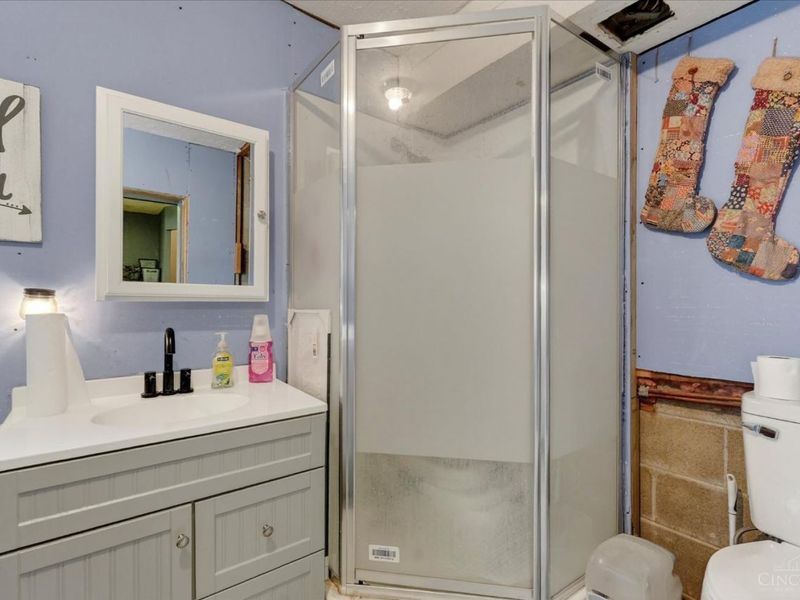 6910 Brad Road, Paint Twp, OH 45133 Photo 17