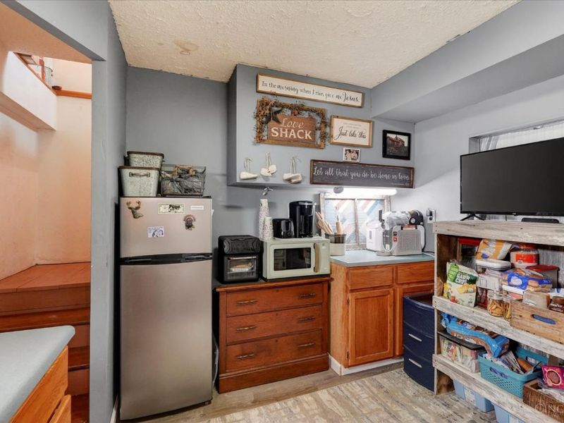 6910 Brad Road, Paint Twp, OH 45133 Photo 22