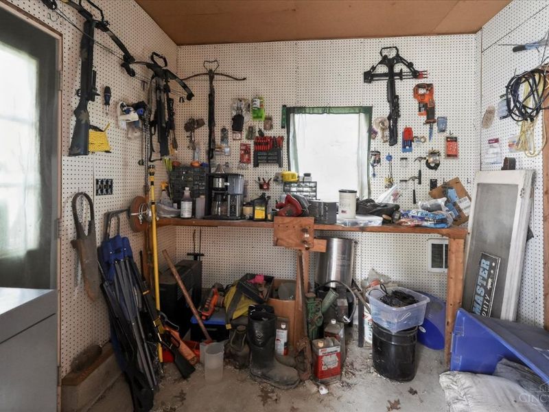 6910 Brad Road, Paint Twp, OH 45133 Photo 28