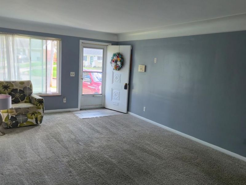 1042 Hollytree Drive, Springfield Twp., OH 45231 Photo 4