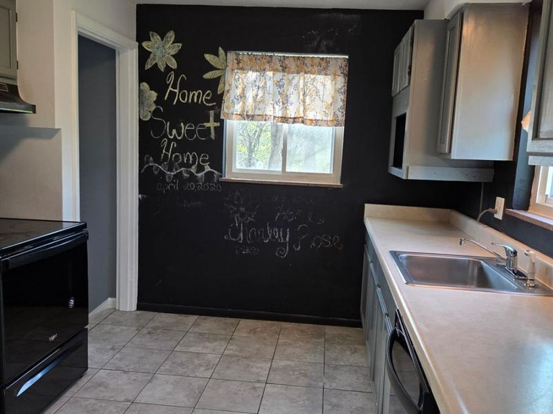 1042 Hollytree Drive, Springfield Twp., OH 45231 Photo 7