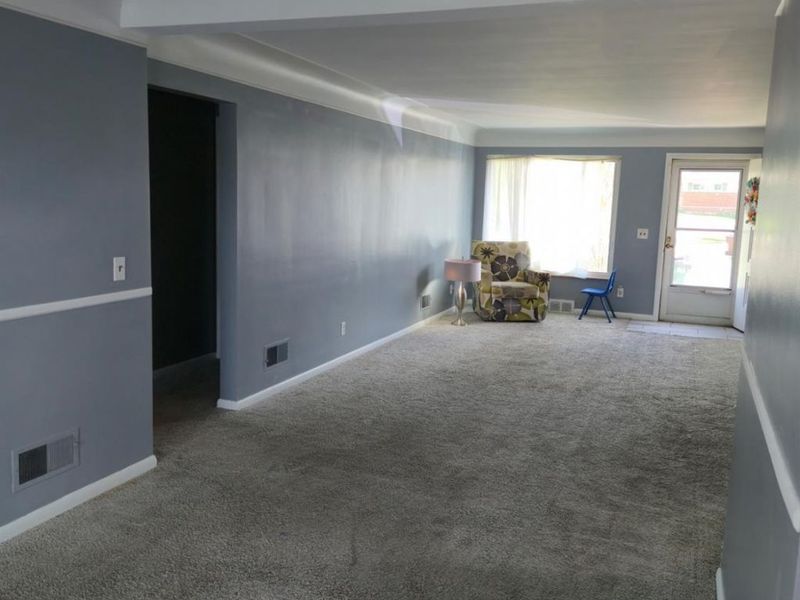 1042 Hollytree Drive, Springfield Twp., OH 45231 Photo 8