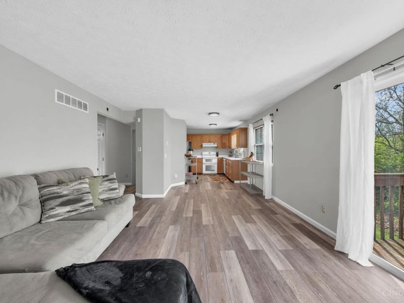 1011 Venetian Terrace, Cincinnati, OH 45224 Photo 14