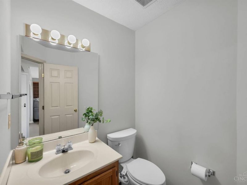 1011 Venetian Terrace, Cincinnati, OH 45224 Photo 18