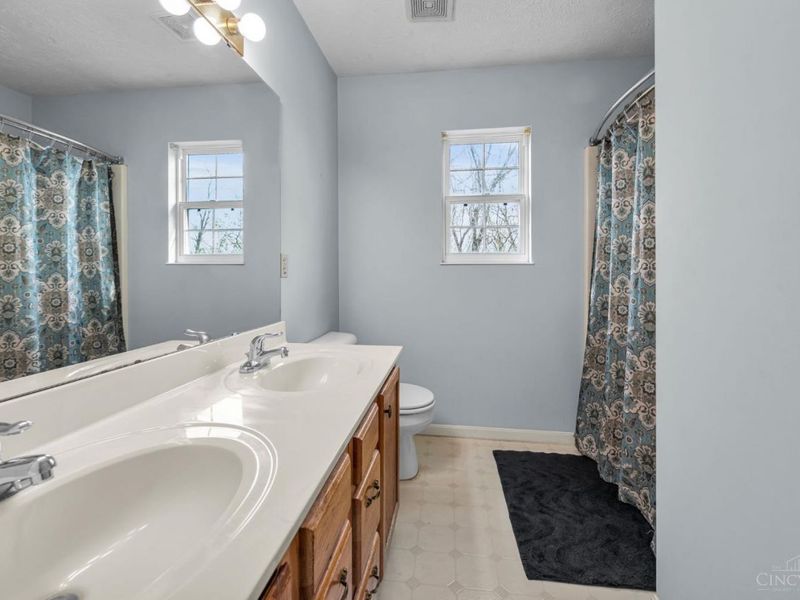 1011 Venetian Terrace, Cincinnati, OH 45224 Photo 30