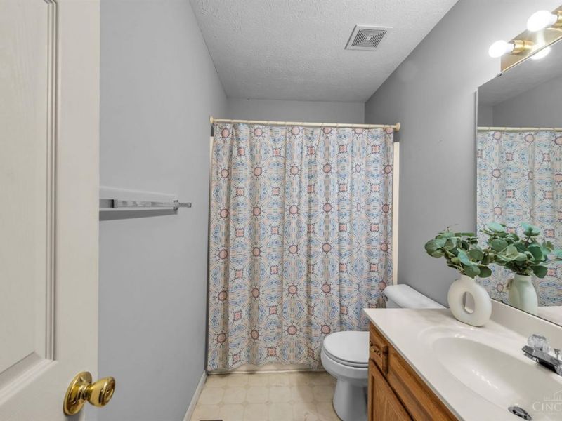 1011 Venetian Terrace, Cincinnati, OH 45224 Photo 32