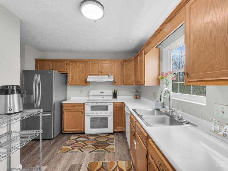 1011 Venetian Terrace, Cincinnati, OH 45224 Photo 9