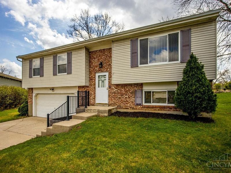 328 Clareknoll Court, Cincinnati, OH 45238 Photo 1