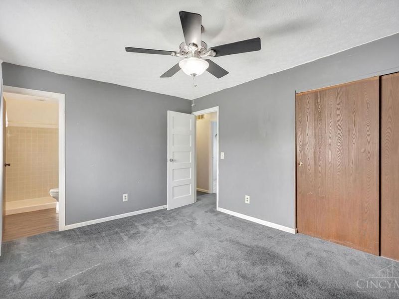 328 Clareknoll Court, Cincinnati, OH 45238 Photo 22